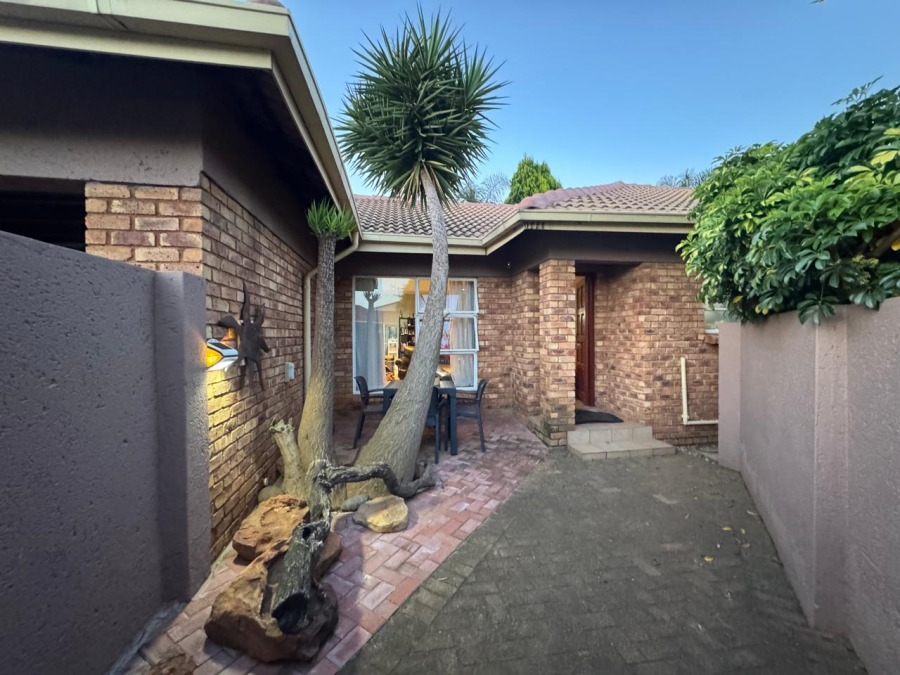 3 Bedroom Property for Sale in Terenure Gauteng