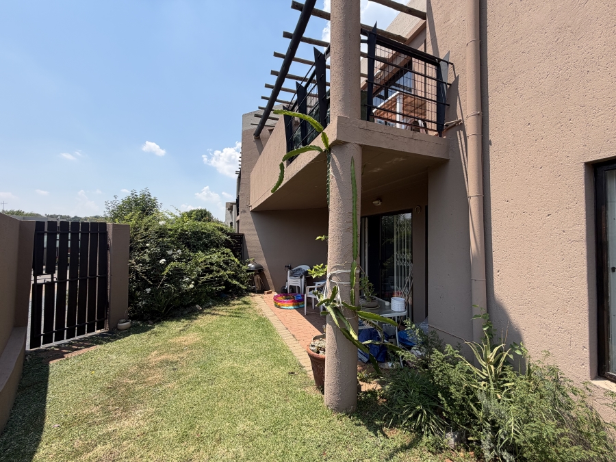 To Let 2 Bedroom Property for Rent in Glenvista Gauteng