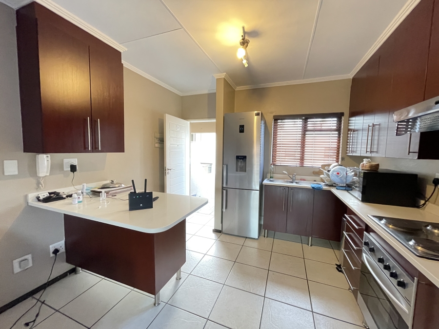 2 Bedroom Property for Sale in Glenvista Gauteng