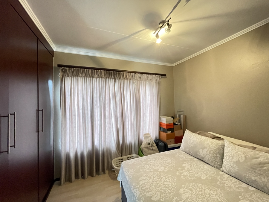 2 Bedroom Property for Sale in Glenvista Gauteng