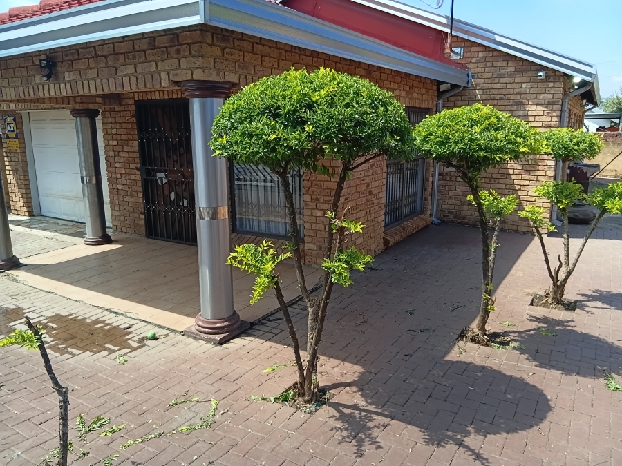 3 Bedroom Property for Sale in Danville Gauteng