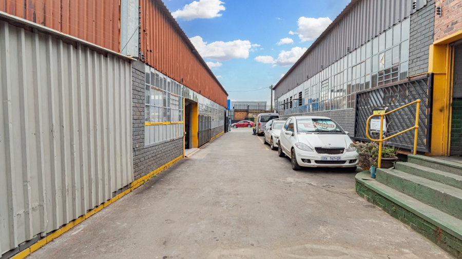 Commercial Property for Sale in Anderbolt Gauteng