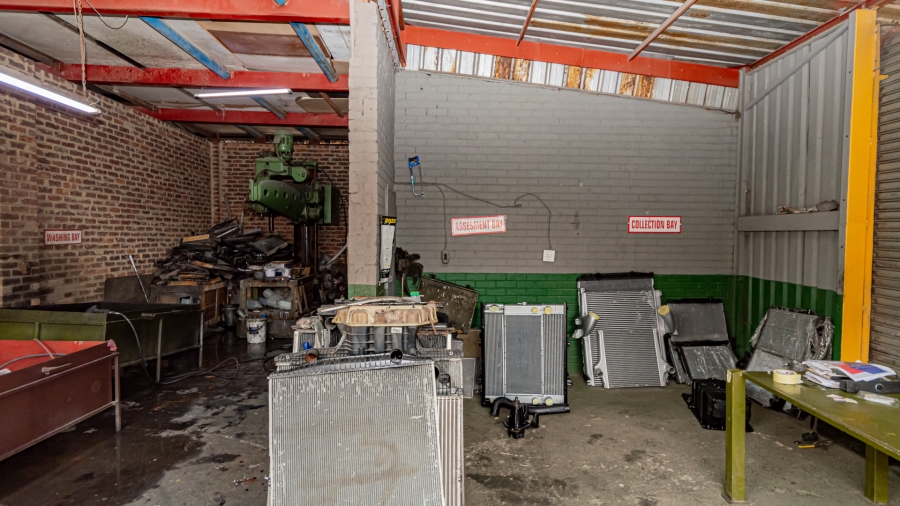 Commercial Property for Sale in Anderbolt Gauteng