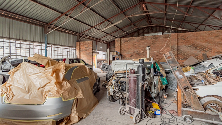 Commercial Property for Sale in Anderbolt Gauteng