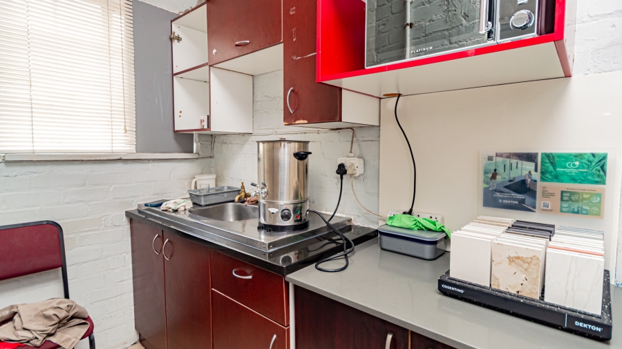 Commercial Property for Sale in Anderbolt Gauteng