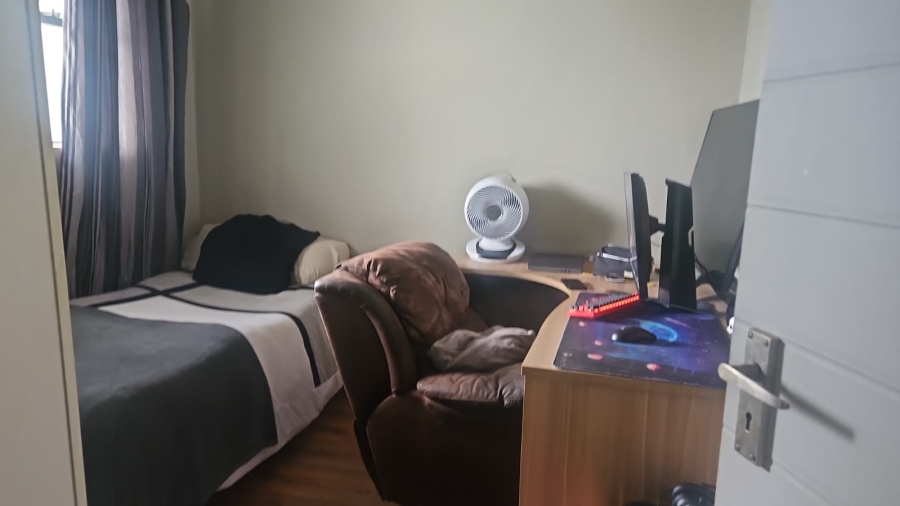 2 Bedroom Property for Sale in Glen Austin Gauteng