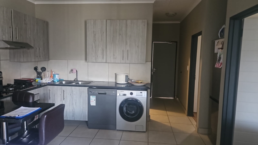 2 Bedroom Property for Sale in Glen Austin Gauteng