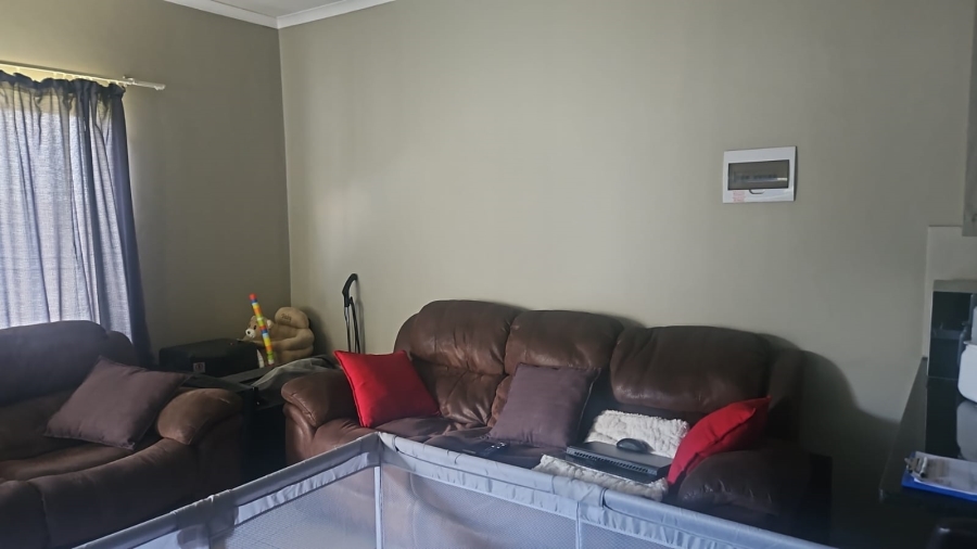 2 Bedroom Property for Sale in Glen Austin Gauteng