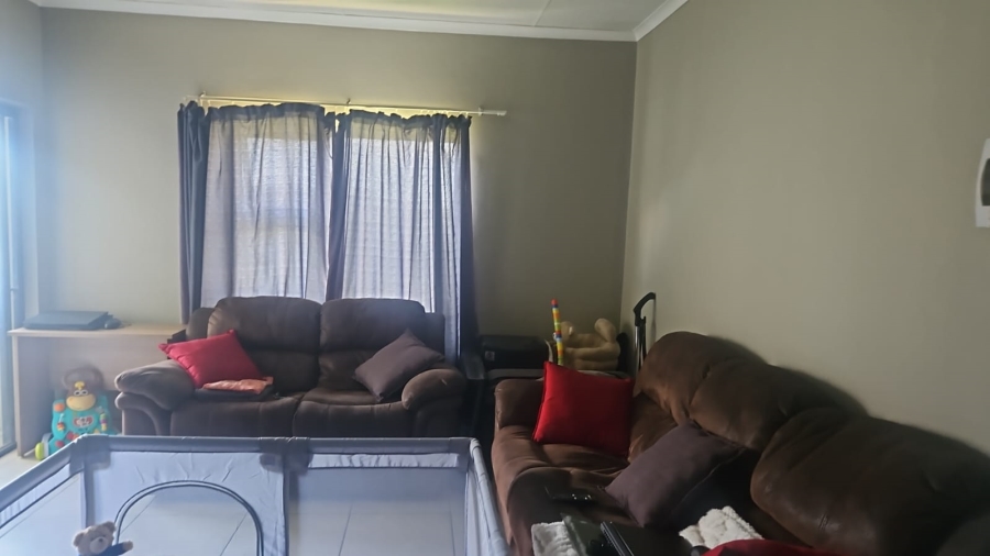 2 Bedroom Property for Sale in Glen Austin Gauteng