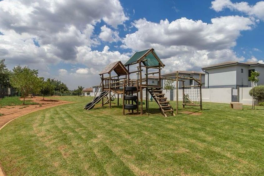 3 Bedroom Property for Sale in Little Falls Gauteng