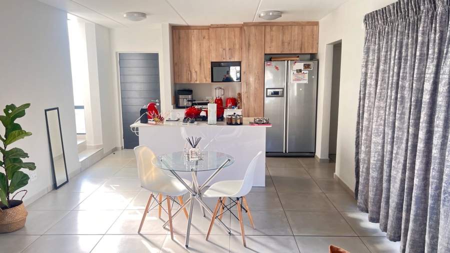 3 Bedroom Property for Sale in Little Falls Gauteng