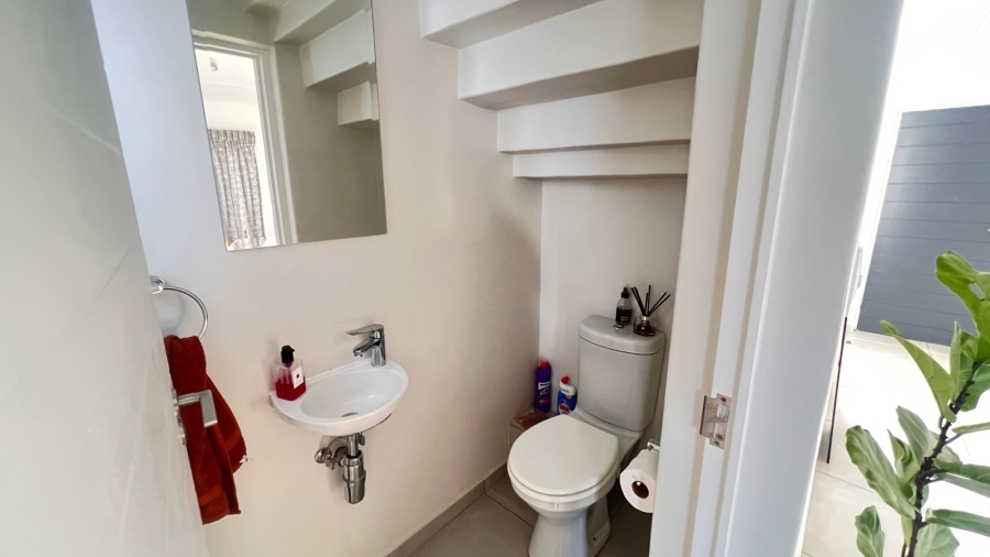 3 Bedroom Property for Sale in Little Falls Gauteng