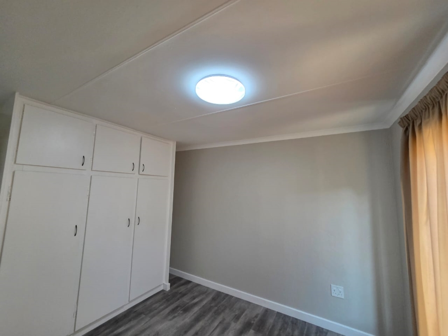 4 Bedroom Property for Sale in Annlin Gauteng