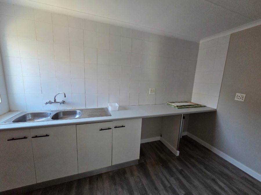 4 Bedroom Property for Sale in Annlin Gauteng