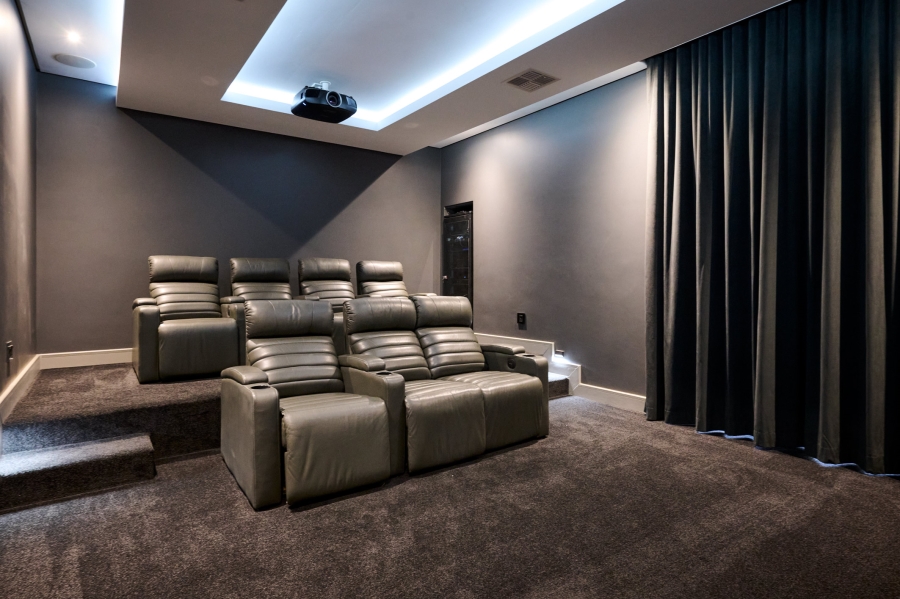 4 Bedroom Property for Sale in Waterfall Country Estate Gauteng