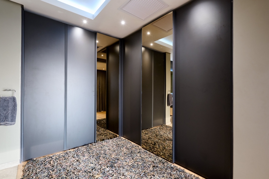 4 Bedroom Property for Sale in Waterfall Country Estate Gauteng