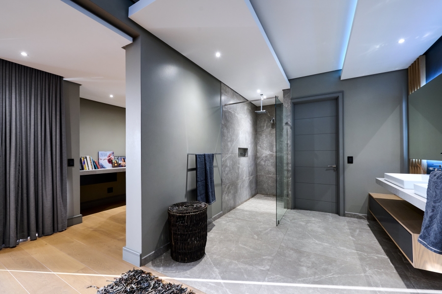 4 Bedroom Property for Sale in Waterfall Country Estate Gauteng