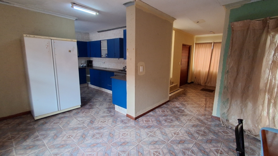 3 Bedroom Property for Sale in Dunnottar Gauteng