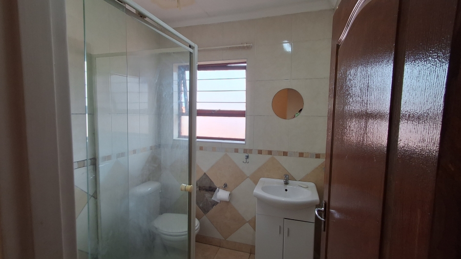 3 Bedroom Property for Sale in Dunnottar Gauteng