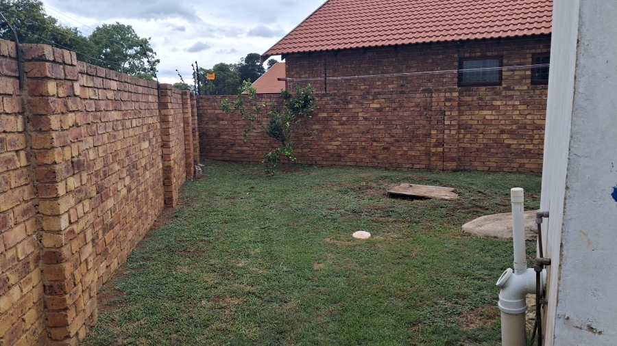 3 Bedroom Property for Sale in Dunnottar Gauteng