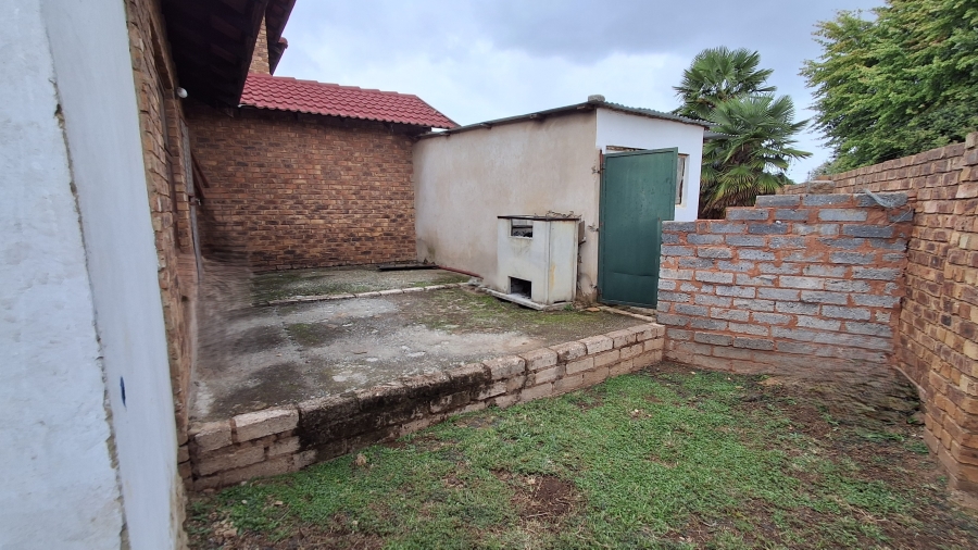 3 Bedroom Property for Sale in Dunnottar Gauteng