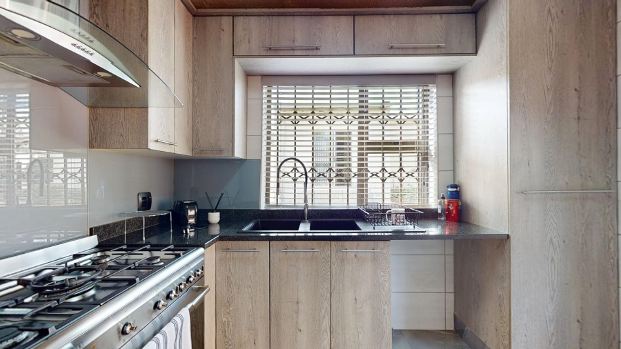 5 Bedroom Property for Sale in Primrose Hill Gauteng