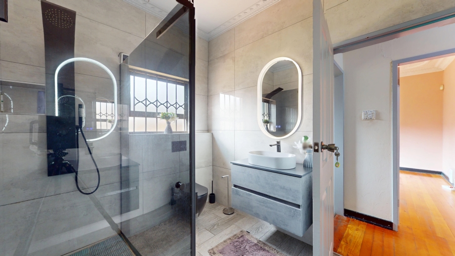 5 Bedroom Property for Sale in Primrose Hill Gauteng