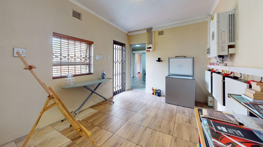 5 Bedroom Property for Sale in Primrose Hill Gauteng