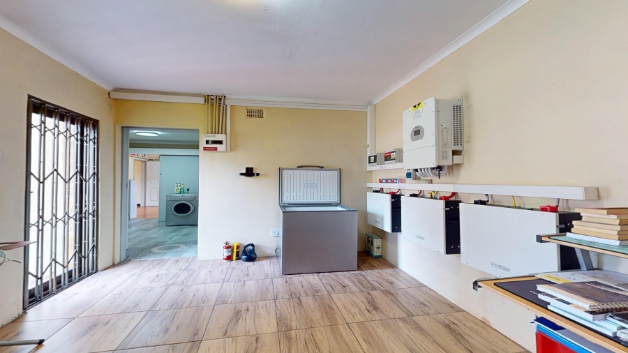 5 Bedroom Property for Sale in Primrose Hill Gauteng