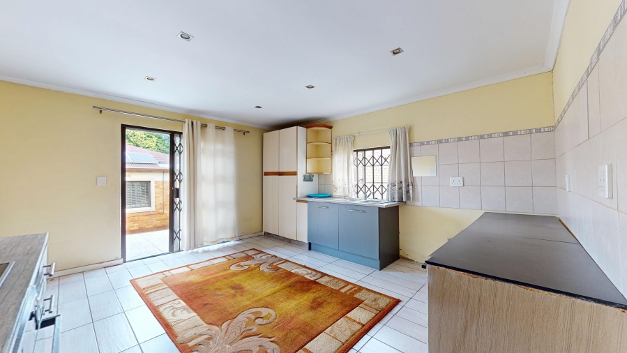 5 Bedroom Property for Sale in Primrose Hill Gauteng