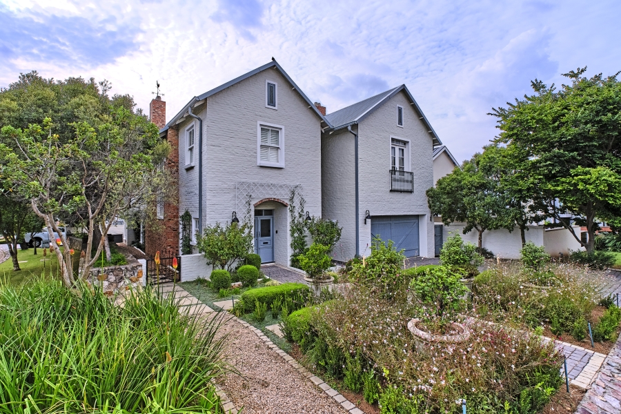 3 Bedroom Property for Sale in Waterfall Country Village Gauteng