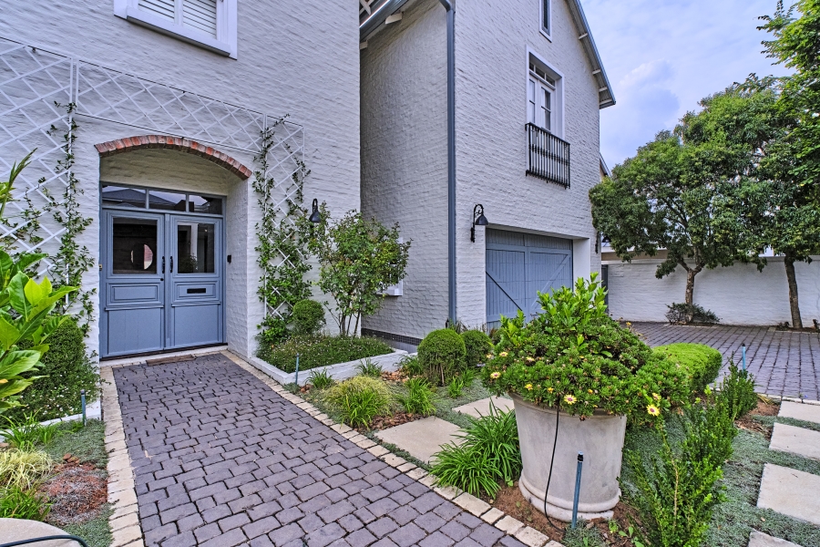 3 Bedroom Property for Sale in Waterfall Country Village Gauteng