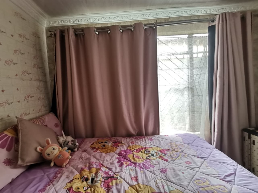 2 Bedroom Property for Sale in Tokoza Gauteng