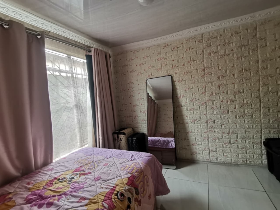 2 Bedroom Property for Sale in Tokoza Gauteng