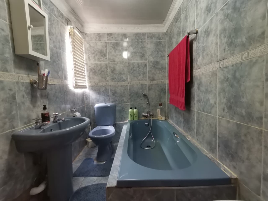 2 Bedroom Property for Sale in Tokoza Gauteng