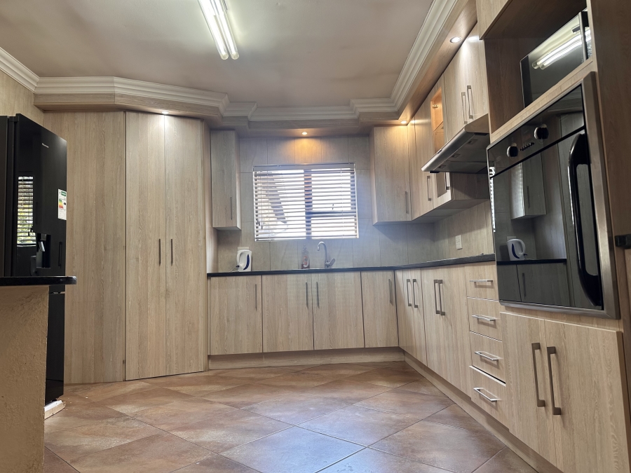 3 Bedroom Property for Sale in Thatchfield Estate Gauteng