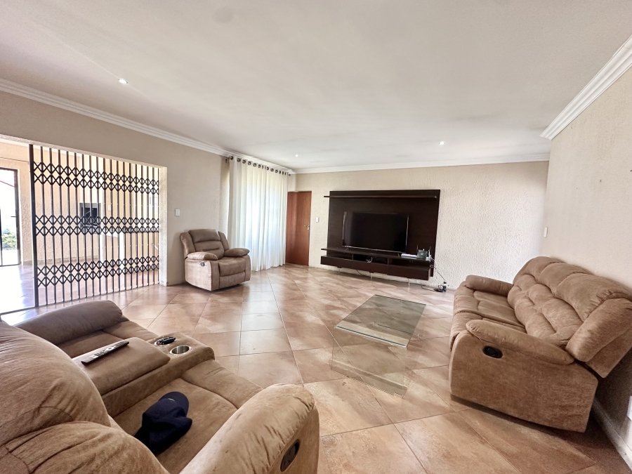 3 Bedroom Property for Sale in Thatchfield Estate Gauteng