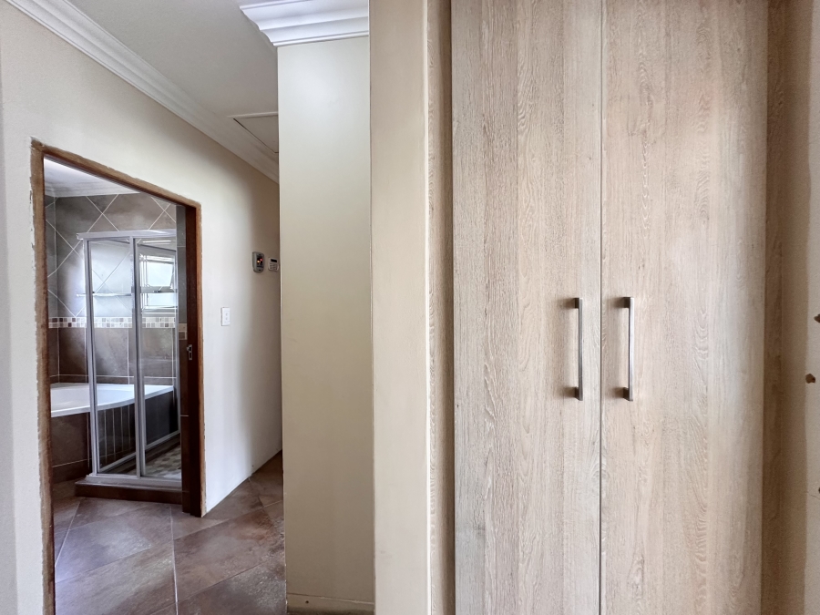 3 Bedroom Property for Sale in Thatchfield Estate Gauteng