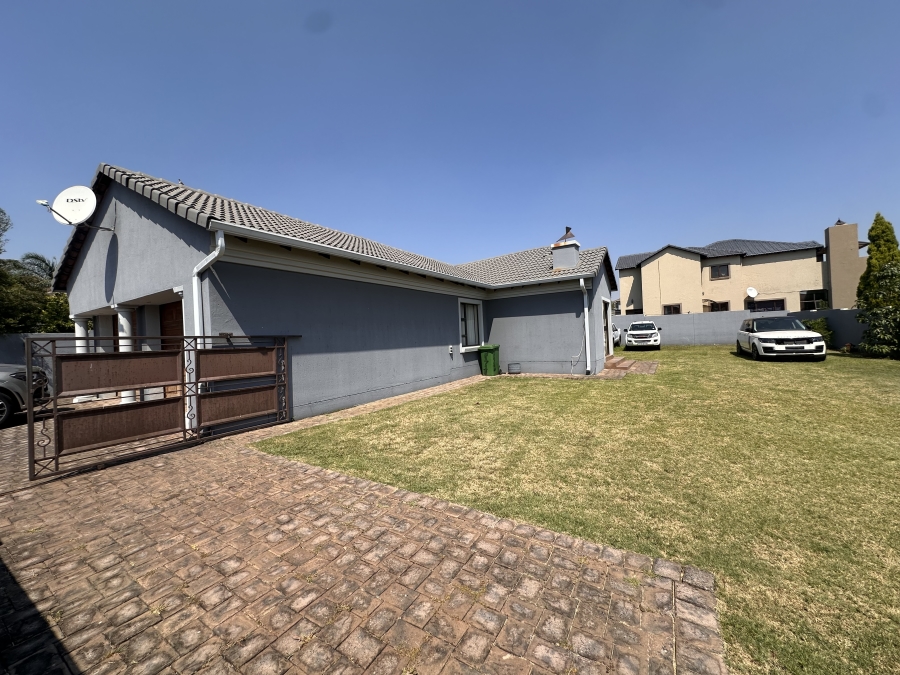 3 Bedroom Property for Sale in Thatchfield Estate Gauteng