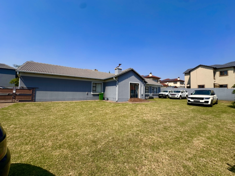 3 Bedroom Property for Sale in Thatchfield Estate Gauteng