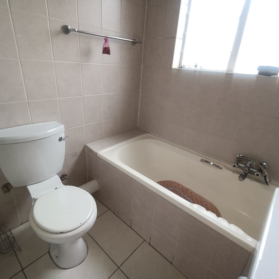 To Let 2 Bedroom Property for Rent in Bergbron Gauteng