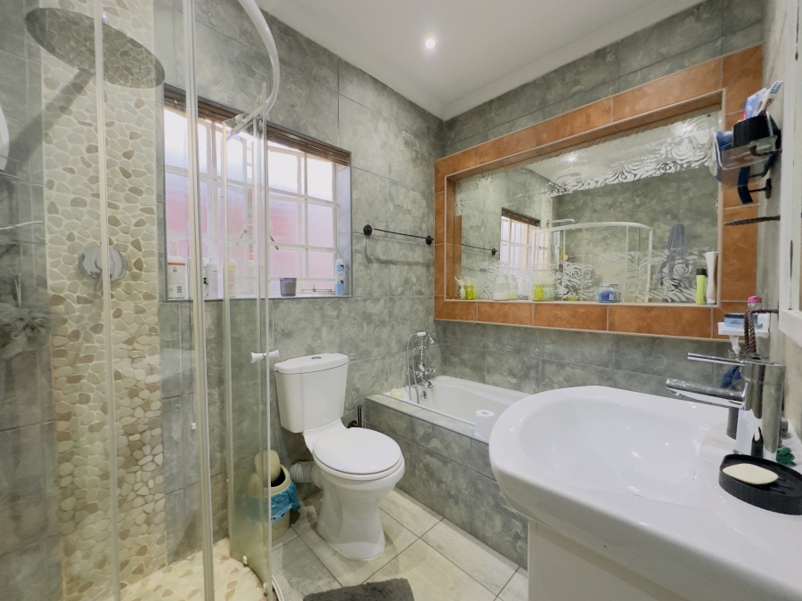 3 Bedroom Property for Sale in Albemarle Gauteng