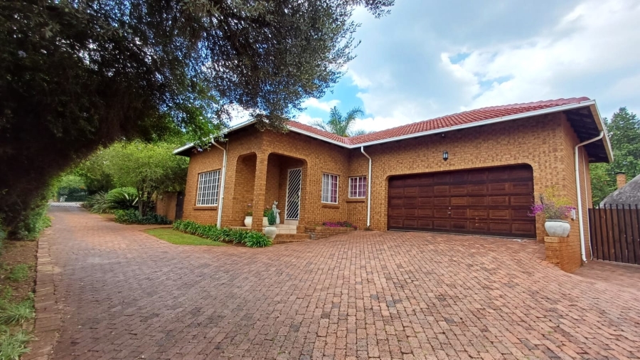 3 Bedroom Property for Sale in Zwartkop Gauteng