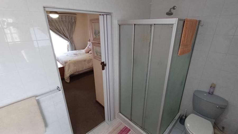 3 Bedroom Property for Sale in Zwartkop Gauteng