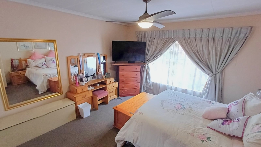 3 Bedroom Property for Sale in Zwartkop Gauteng