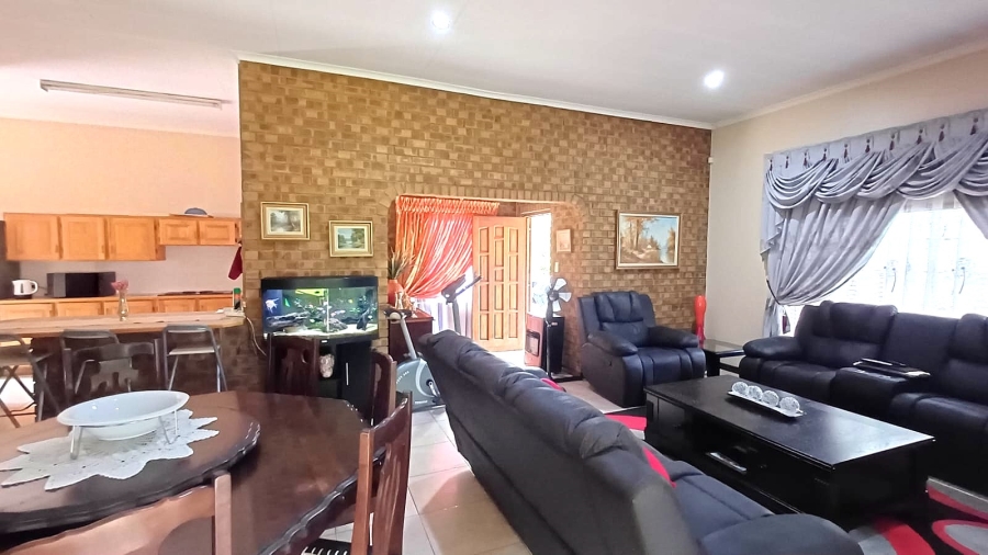 3 Bedroom Property for Sale in Zwartkop Gauteng
