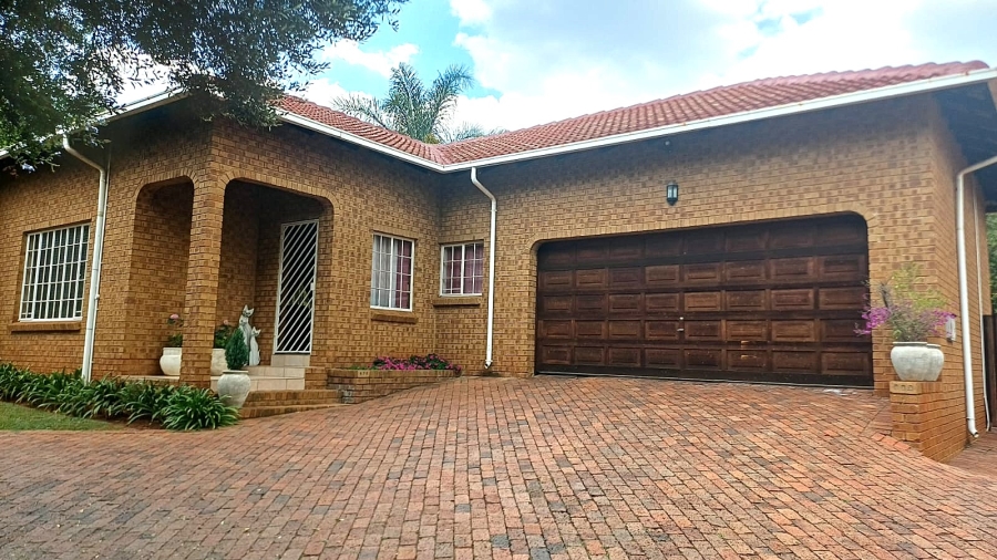 3 Bedroom Property for Sale in Zwartkop Gauteng