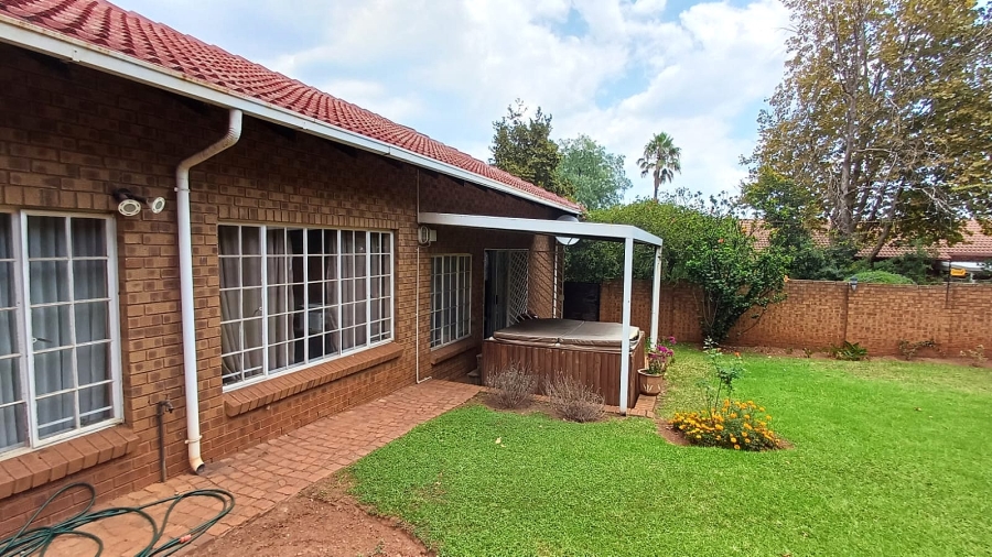 3 Bedroom Property for Sale in Zwartkop Gauteng