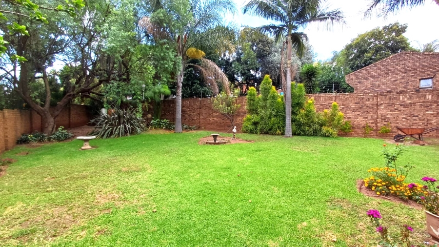 3 Bedroom Property for Sale in Zwartkop Gauteng