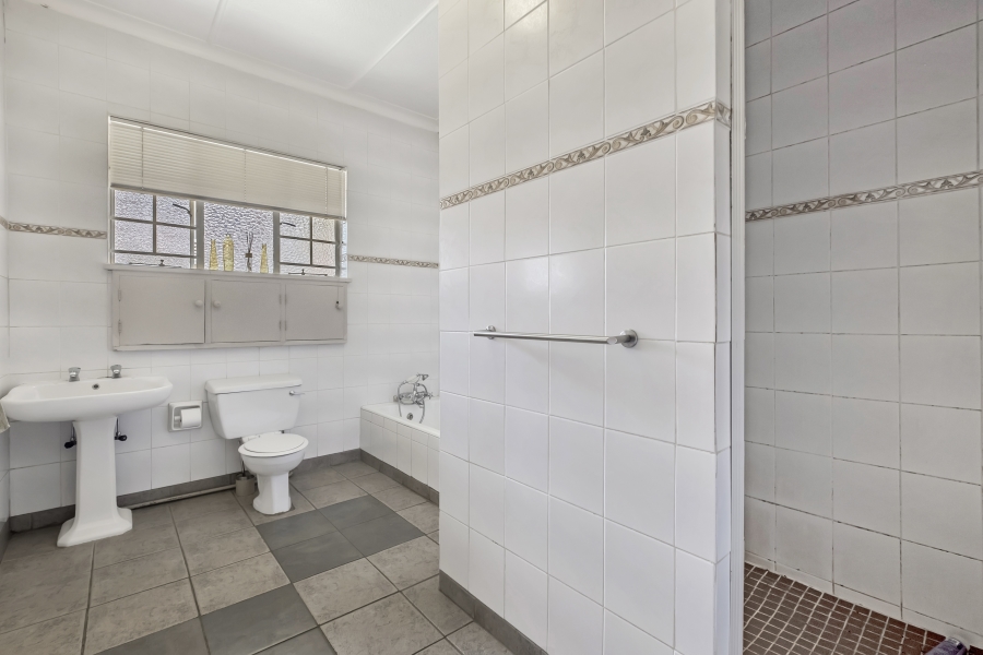 6 Bedroom Property for Sale in Emmarentia Gauteng